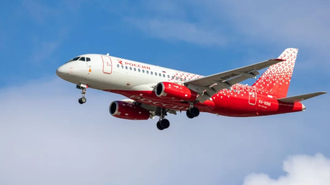 Αναστέλλονται όλες οι πτήσεις προς Αγία Πετρούπολη – Αναφορές για «ιπτάμενο αντικείμενο»