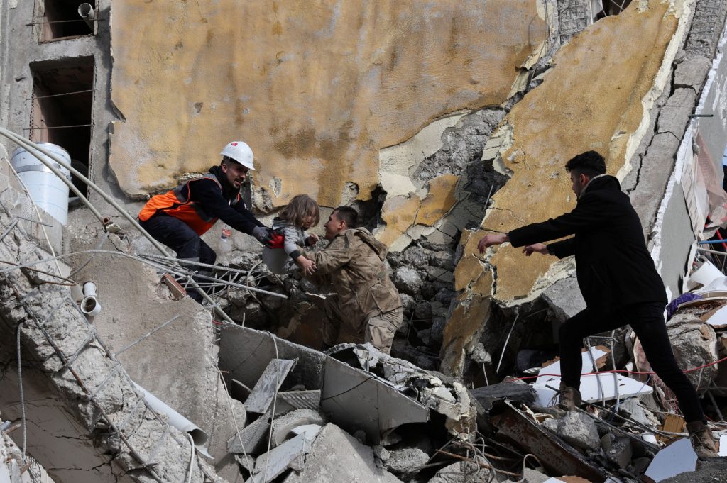 Ο Σύλλογος «Ελπίδα» για τους σεισμόπληκτους της Τουρκίας και της Συρίας: «Η καρδιά μας δίπλα σας»