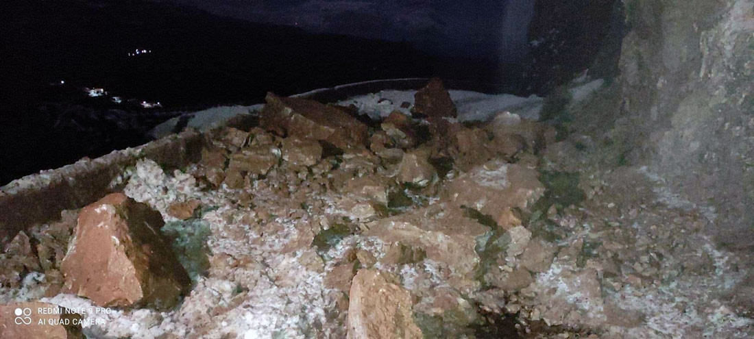 Κρήτη: Μεγάλη κατολίσθηση «έκοψε» τον δρόμο για χωριό – Αποκλεισμένα 15 άτομα