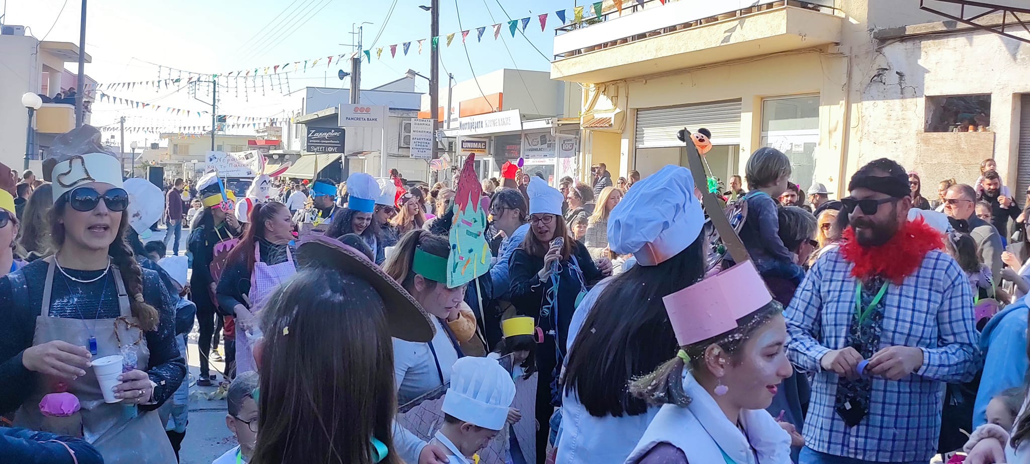 Κέφι, χαρά, χορός και ζωντάνια στο καρναβάλι στο Καστέλλι