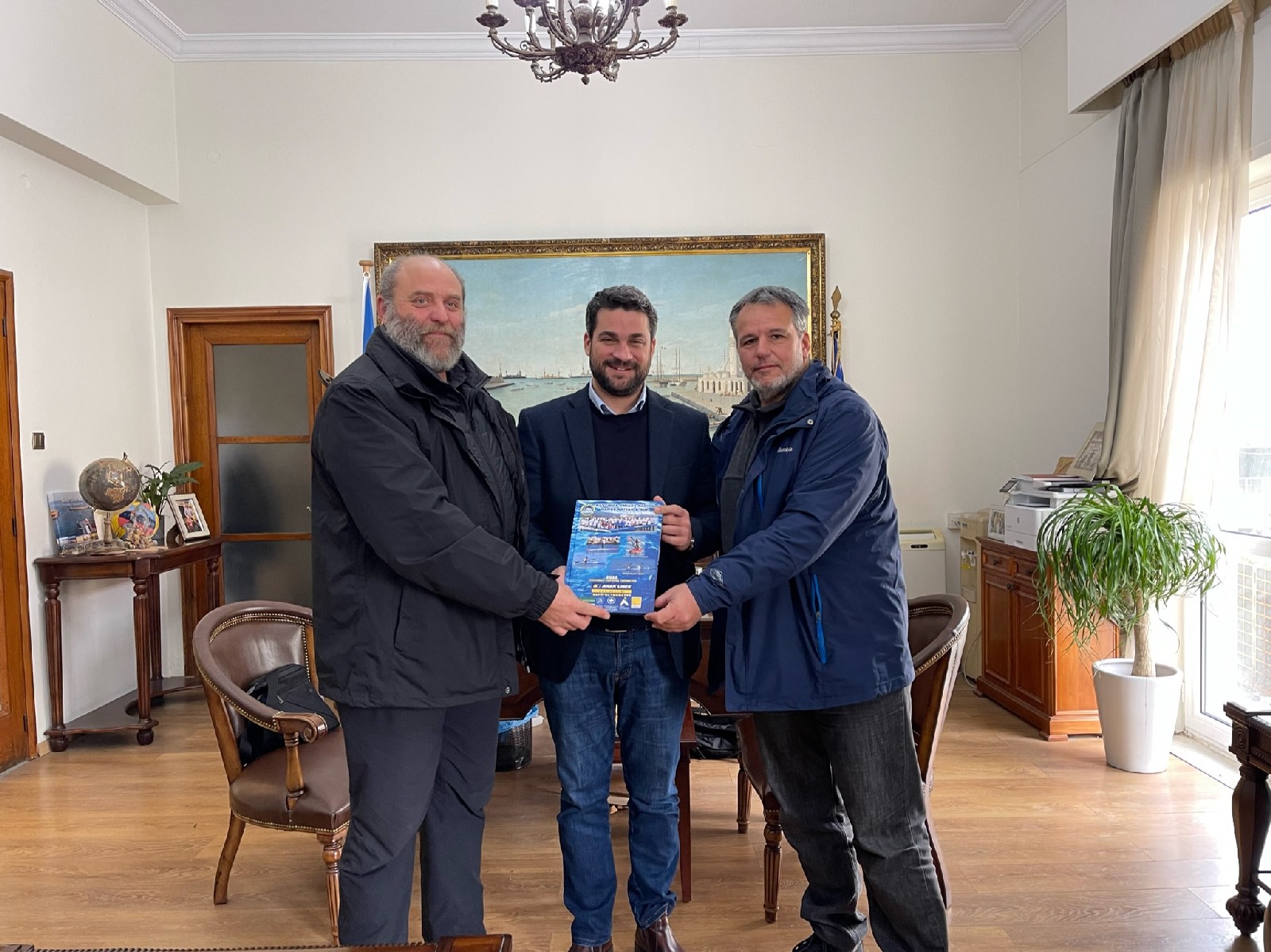 Στον Δήμαρχο Χανίων μέλη του Δ.Σ. Κανόε Καγιάκ του Ν.Ο.Χ.