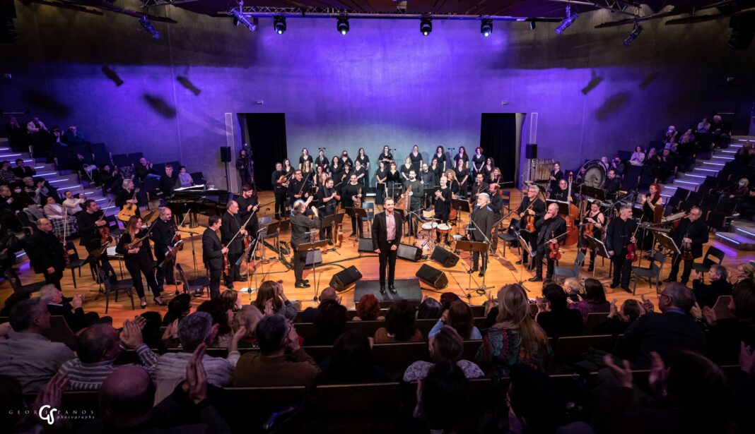 Θερμό χειροκρότημα στο Ωδείο Αθηνών για την παράσταση «Οι σπόροι της Σμύρνης»