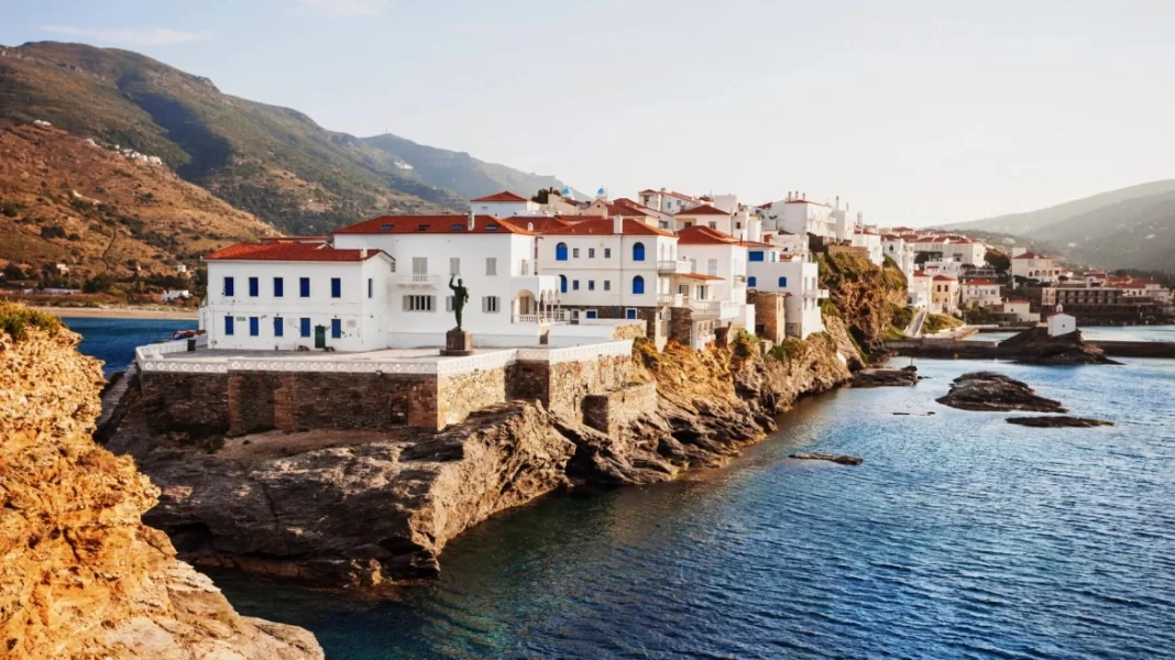 Ελληνικό το κορυφαίο νησί του κόσμου για φυσιολατρικές και πολιτιστικές εμπειρίες