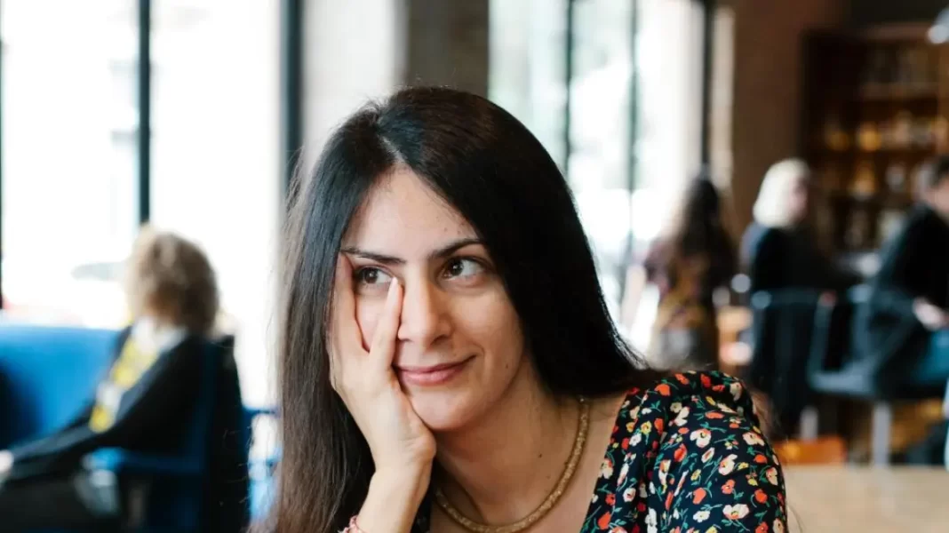 Ιόλη Ανδρεάδη: Η Ελληνίδα σκηνοθέτρια κατακτά τη Νέα Υόρκη