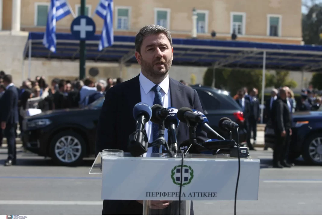 Ανδρουλάκης για 25η Μαρτίου: «Μεγάλα και σημαντικά μπορεί να καταφέρει ο Ελληνισμός ενωμένος»