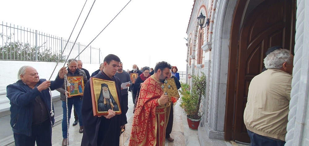 Με ευλάβεια εορτάστηκε η Κυριακή της Ορθοδοξίας στο Ησυχαστήριο της Αγίας Φωτεινής – Μνημόσυνο για τα θύματα στα Τέμπη