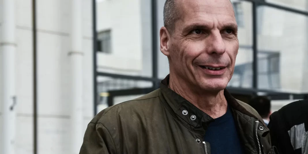 Συνελήφθη 17χρονος αναρχικός στο Μαρούσι για τον ξυλοδαρμό Βαρουφάκη στα Εξάρχεια -Στα ίχνη και άλλων η ΕΛ.ΑΣ