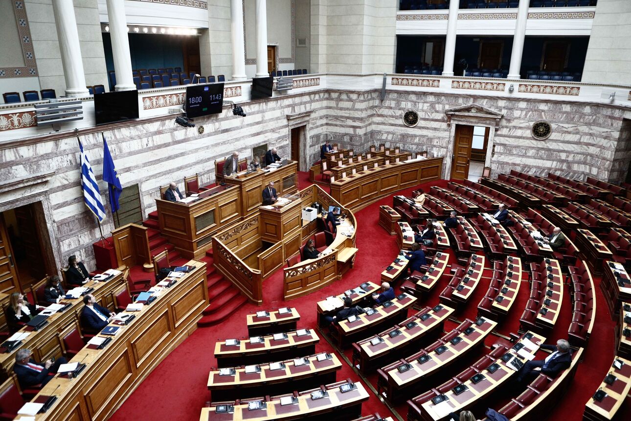 Εγκρίθηκε το νομοσχέδιο για τη ρύθμιση οφειλών και την εφάπαξ ενίσχυση συνταξιούχων