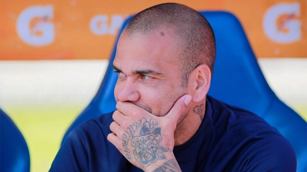 Ο Ντάνι Άλβες οργανώνει νέους αγώνες ποδοσφαίρου στη φυλακή