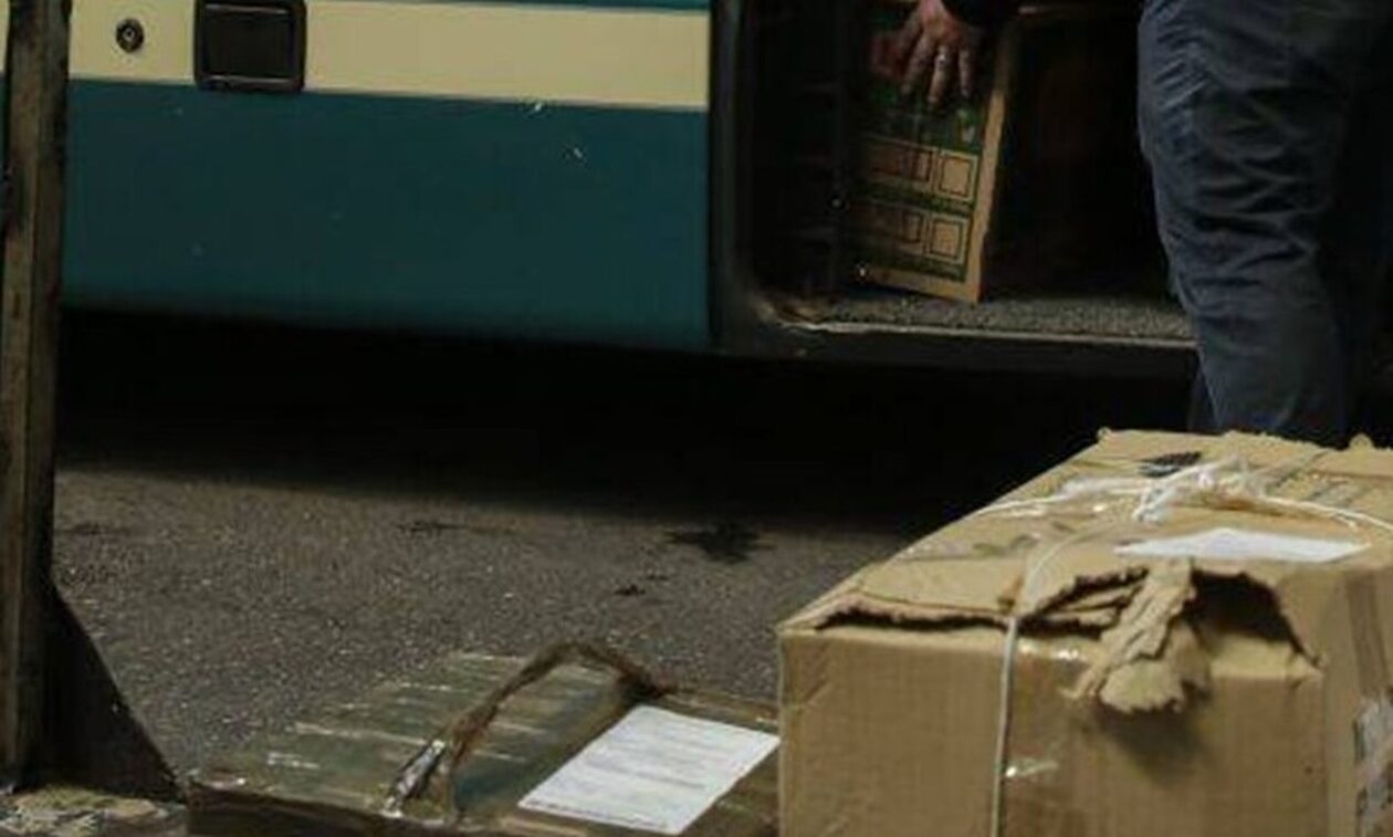 Συνελήφθη για διακίνηση κοκαΐνης με ασυνόδευτο δέμα μέσω ΚΤΕΛ