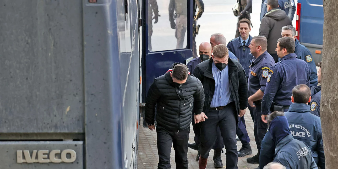 Καταθέτει η ιατροδικαστής στη δίκη για τη δολοφονία του Άλκη – Βγήκαν από την αίθουσα οι γονείς του