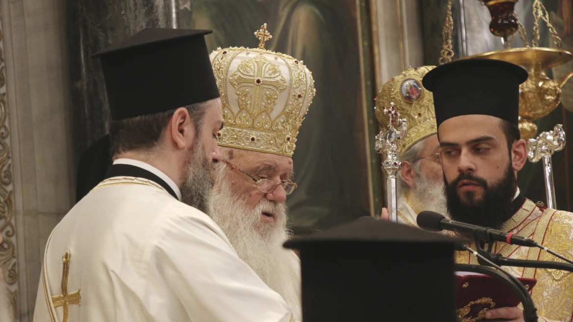 Αρχιεπίσκοπος Ιερώνυμος: «Φέτος ζούμε νωρίτερα τη Μεγάλη Παρασκευή», είπε στο μνημόσυνο για τους νεκρούς των Τεμπών