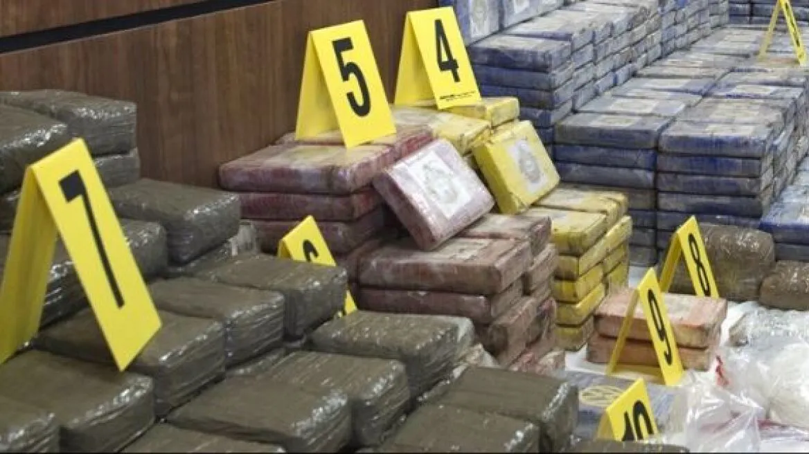 Φόρτωσαν σε ταχύπλοο 3,7 τόνους κάνναβη – Τέσσερις συλλήψεις