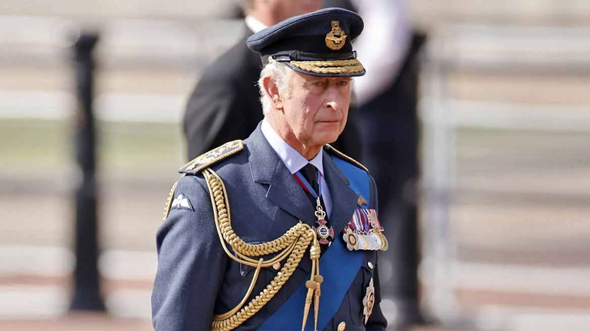 Μαθητές σχολείου θα γίνουν οι πρώτοι που θα ανακηρύξουν τον Κάρολο βασιλιά