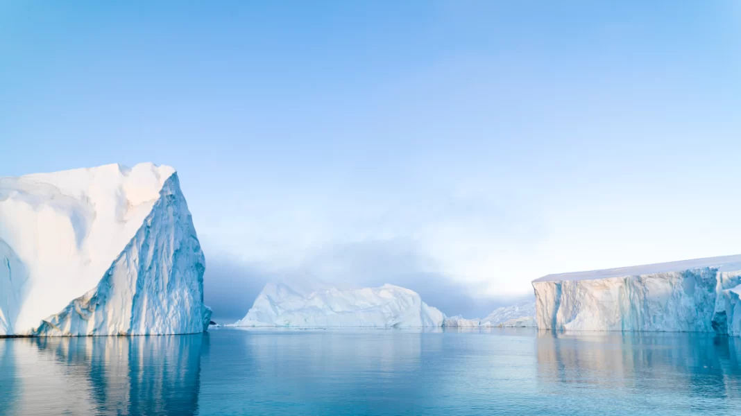 Ο θαλάσσιος πάγος της Αρκτικής μειώθηκε στο μισό λόγω της κλιματικής αλλαγής