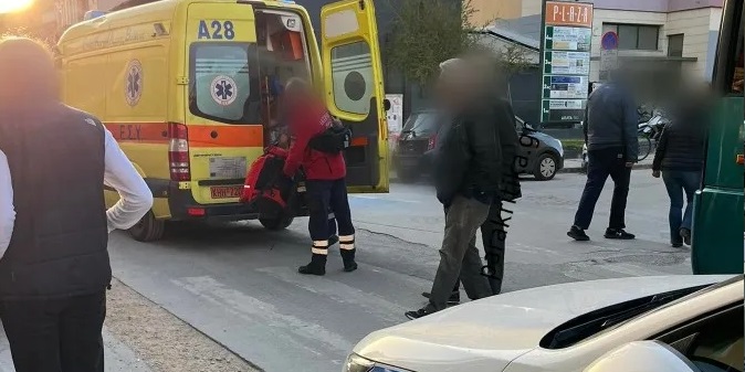 Κρήτη: Τροχαίο με παράσυρση γυναίκας –  Δεν μπορούσε να φτάσει το ασθενοφόρο στο σημείο