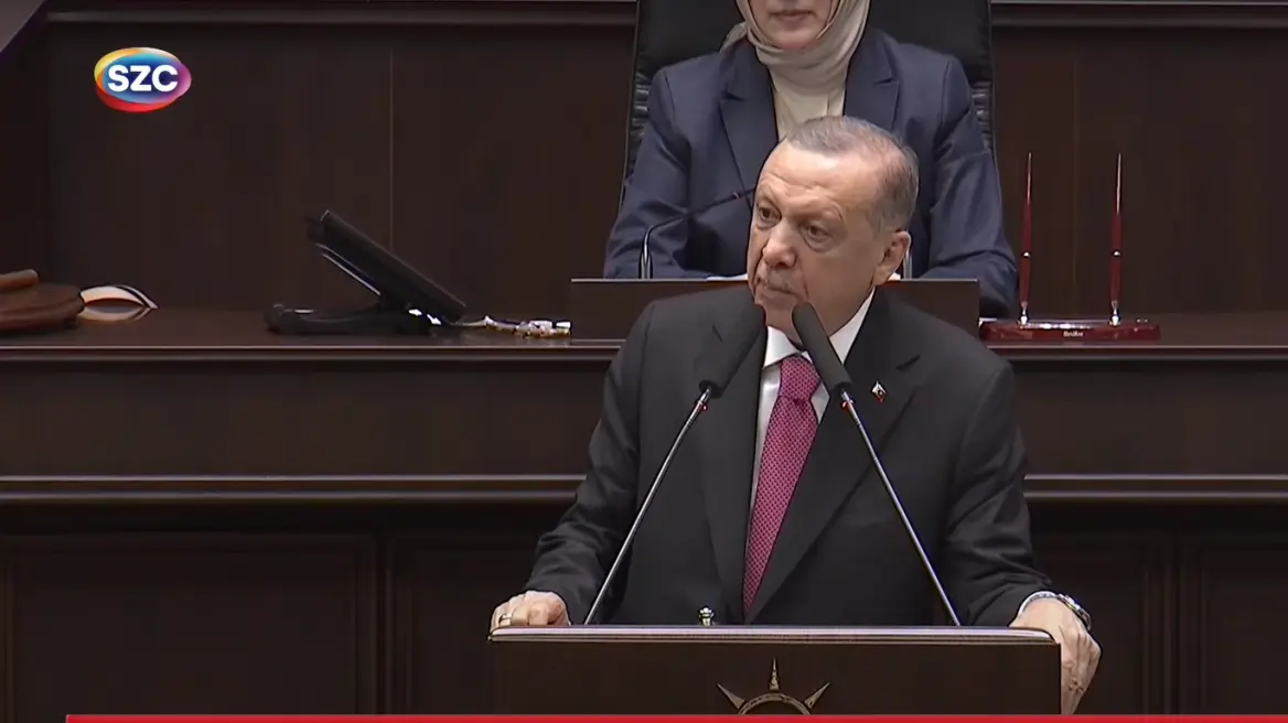 Τουρκία: Ο Ερντογάν δεν κατάλαβε ότι κόλλησε το «autocue» και… επαναλάμβανε τα ίδια