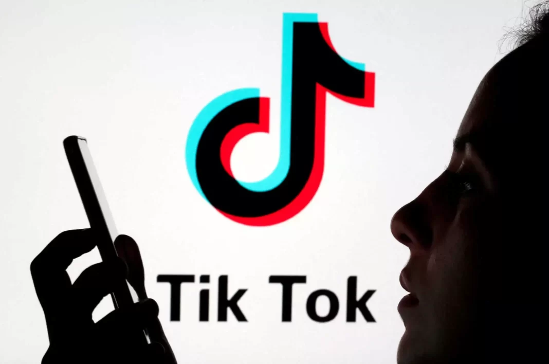 Τέλος το TikTok και στη Γαλλία: Ποιοι απαγορεύεται να το χρησιμοποιούν