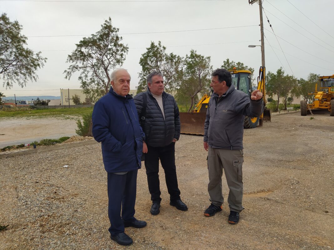 Προχωρούν με ταχείς ρυθμούς οι εργασίες διαμόρφωσης της υπαίθριας λαϊκής αγοράς στη Νέα Αλικαρνασσό
