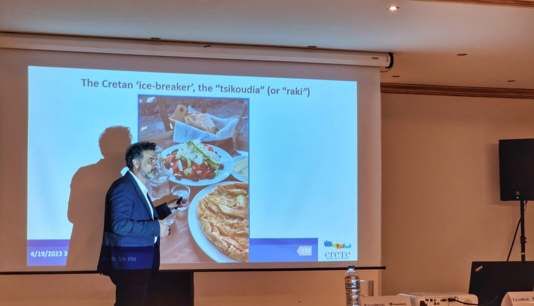 Ο Αντιπεριφερειάρχης Τουρισμού παρουσίασε τη στρατηγική προσέλκυσης ψηφιακών νομάδων στην Κρήτη