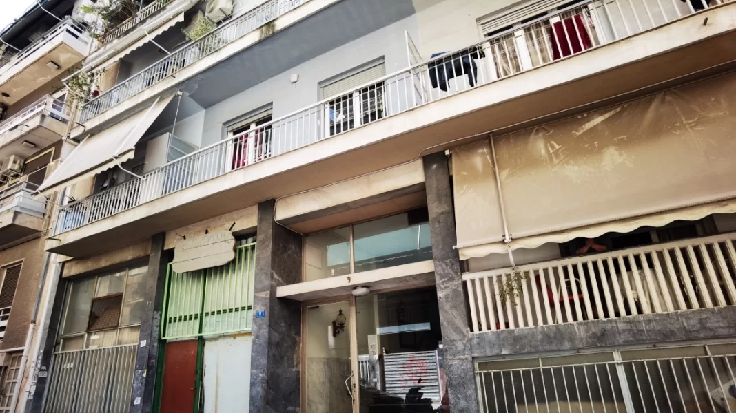 «Πέρασε το νέφτι για νερό και ο πατέρας μου άναψε τσιγάρο», λέει ο γιος του ζευγαριού