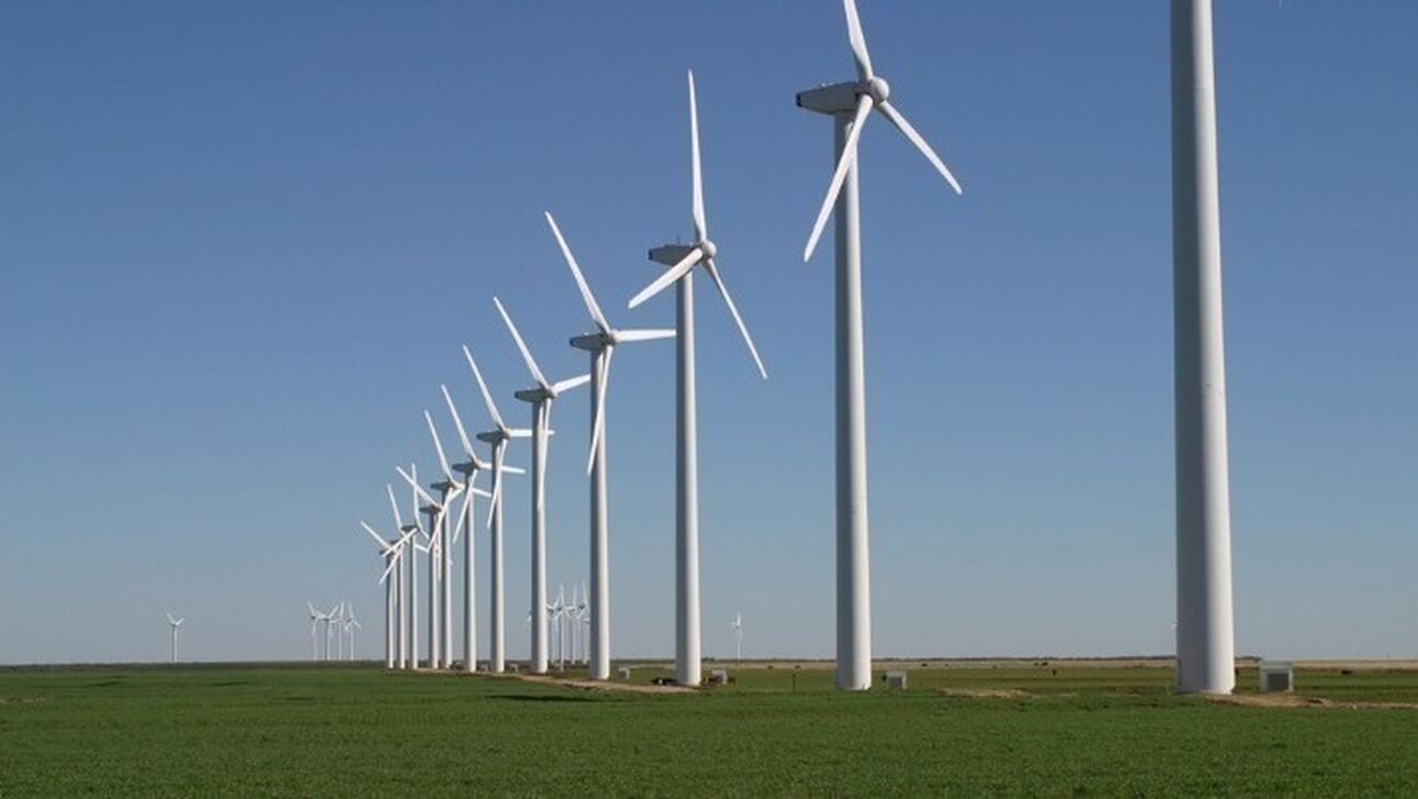 Από ανεμογεννήτριες και φωτοβολταϊκά το 12% του ηλεκτρισμού παγκοσμίως το 2022