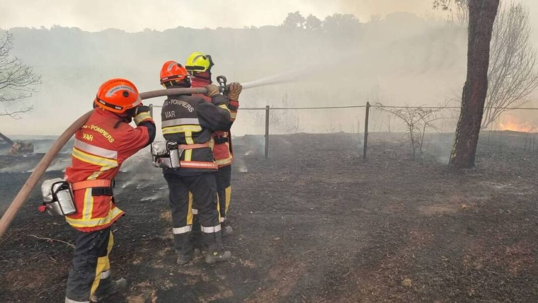 Μεγάλη πυρκαγιά στη Γαλλία στα Πυρηναία, πέρασε στην Ισπανία