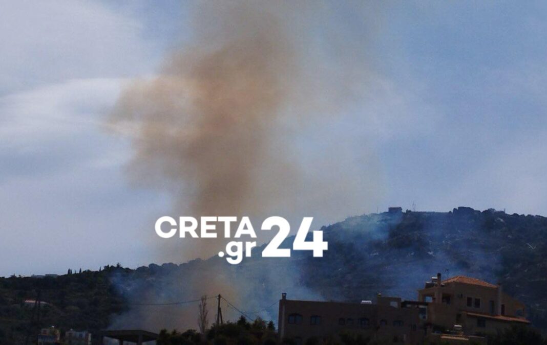 Συναγερμός για νέα φωτιά κοντά σε σπίτια στην Αγία Πελαγία