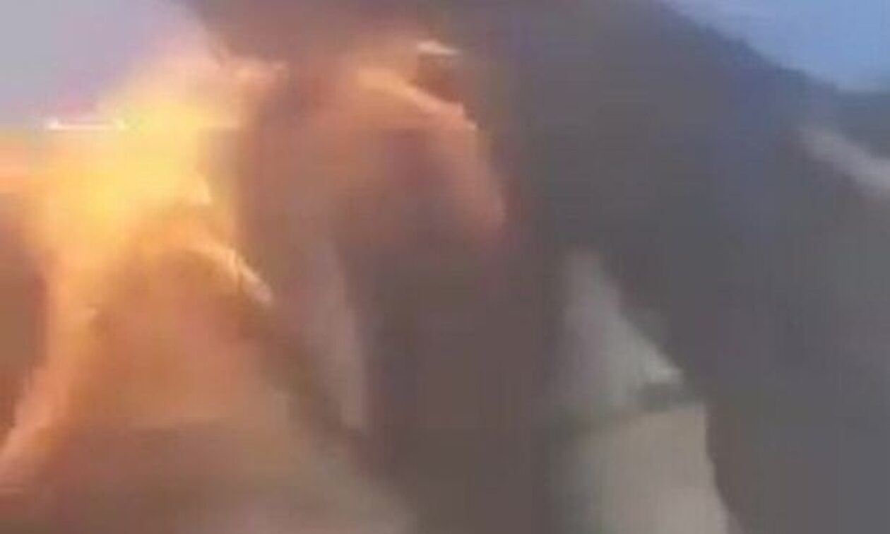 Ποδοσφαιριστής αυτοπυρπολήθηκε μπροστά σε αστυνομικό τμήμα – Συγκλονιστικό video