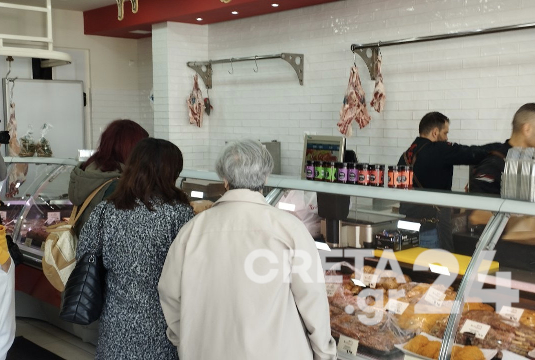 Ηράκλειο: Κορυφώνεται η κίνηση στα κρεοπωλεία ενόψει Πάσχα – Τι προτιμούν οι καταναλωτές