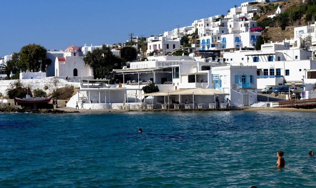 Φοροδιαφυγή με 200 πολυτελείς βίλες μέσω διαδικτυακής πλατφόρμας