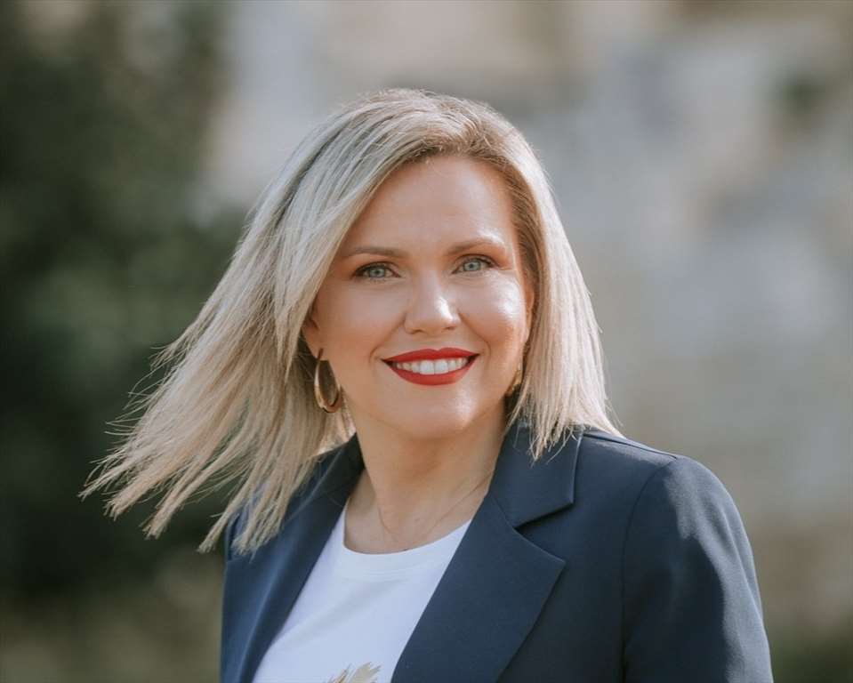 Στο πλευρό το δανειοληπτών η υποψήφια βουλευτής Ηρακλείου της Ν.Δ. Γεωργία Μηλάκη