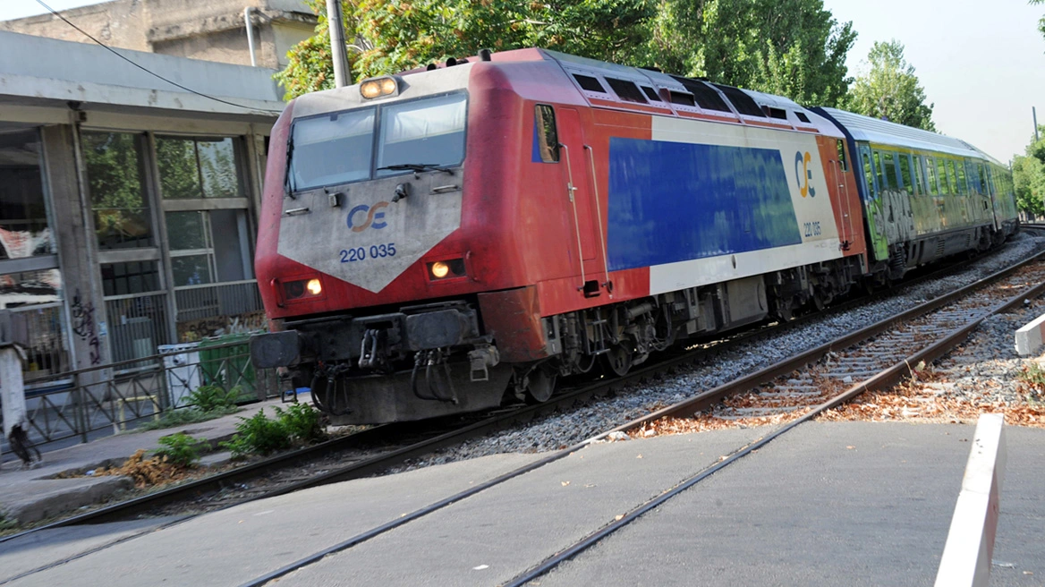 Τρένα: Τηλεφώνημα για βόμβα σε Intercity