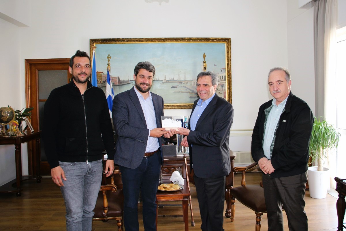 Στον δήμαρχο Χανίων ο Πρύτανης του Πολυτεχνείου Κρήτης