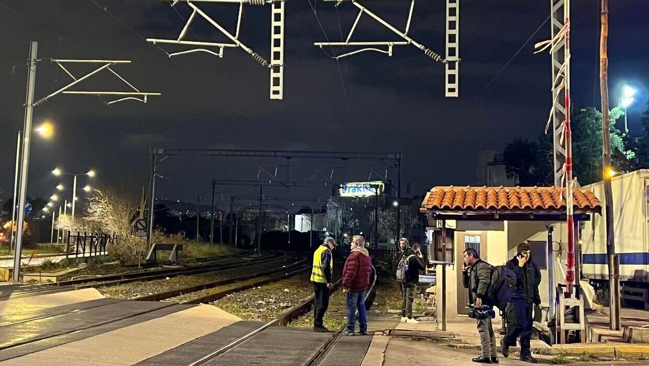 Πώς έγινε το ατύχημα στον Προαστιακό – Παρασύρθηκε από το συρμό ο 16χρονος