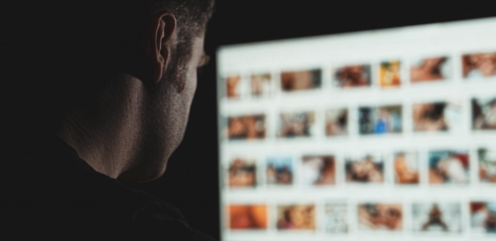 Καταγγελίες για revenge porn από δύο γυναίκες – Σύλληψη ενός 25χρονου