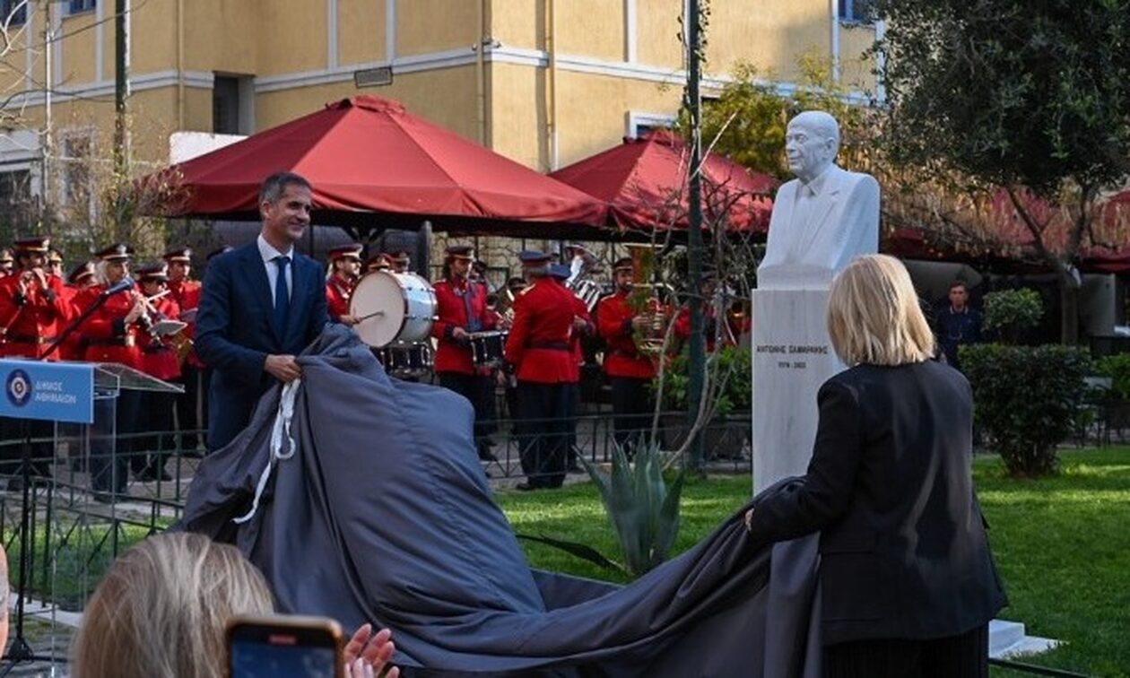 Ο Δήμος Αθηναίων τίμησε τον Αντώνη Σαμαράκη