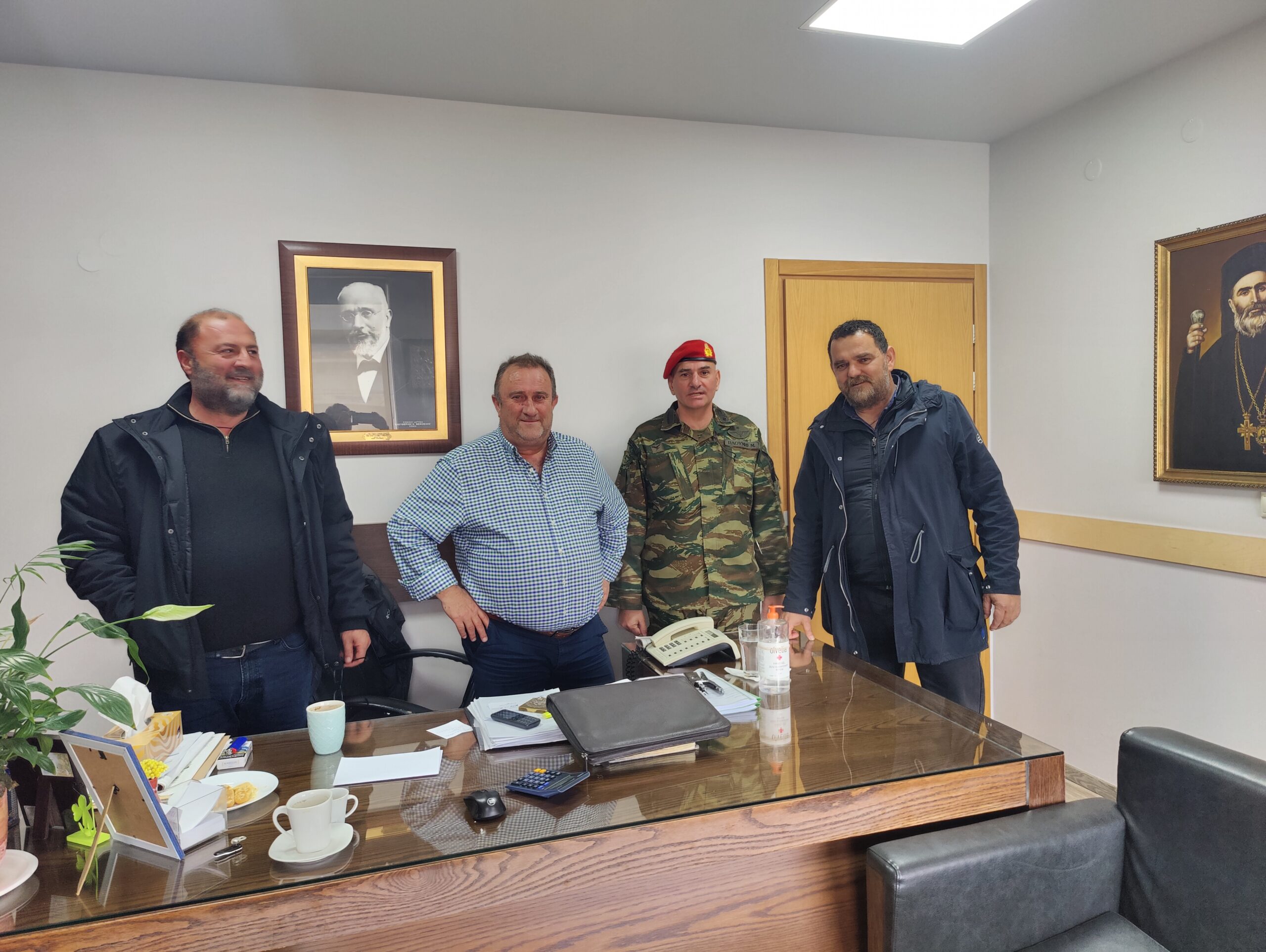 Στον Δήμαρχο Κισσάμου ο νέος Διοικητής της 5ης Α/Μ Ταξιαρχίας