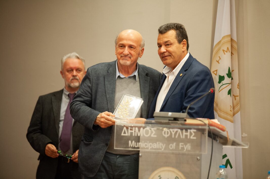 Τιμητική διάκριση στον Ακαδημαϊκό – Καθηγητή Κωνσταντίνο Ζοπουνίδη