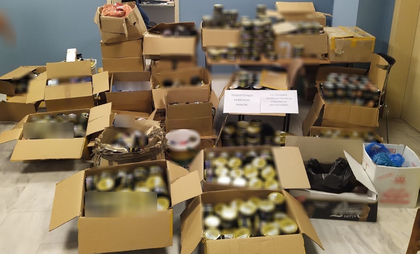 Κρήτη: Τον έπιασαν με εκατοντάδες συσκευασίες λαθραίου καπνού για ναργιλέ