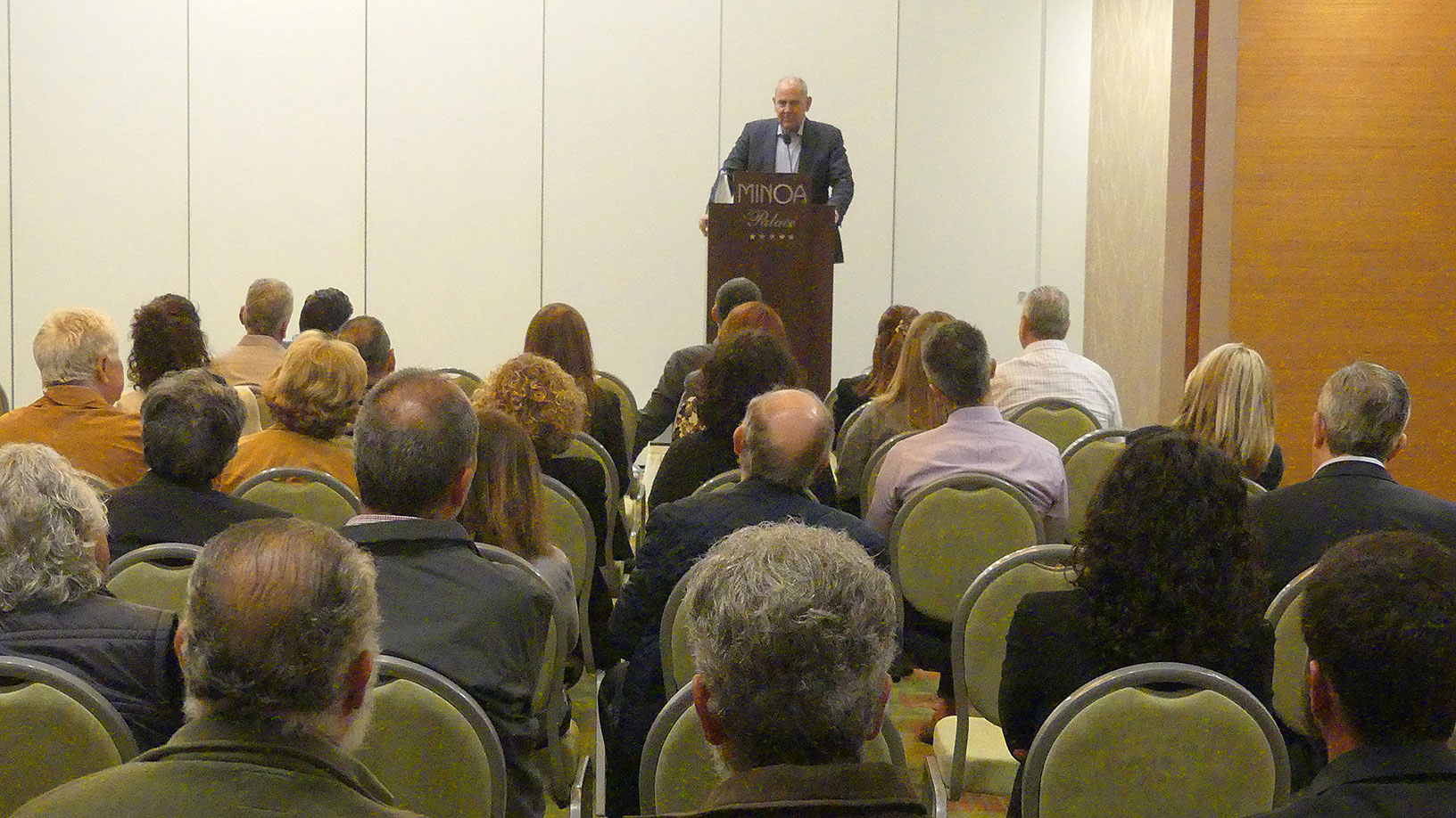 Μηνύματα στήριξης στον Βασίλη Διγαλάκη από Χανιώτισσες και Χανιώτες