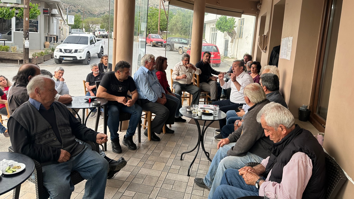 Θερμή υποδοχή στον Σωκράτη Βαρδάκη από κατοίκους των χωριών του Μαλεβιζίου, της Βιάννου και του Ηρακλείου