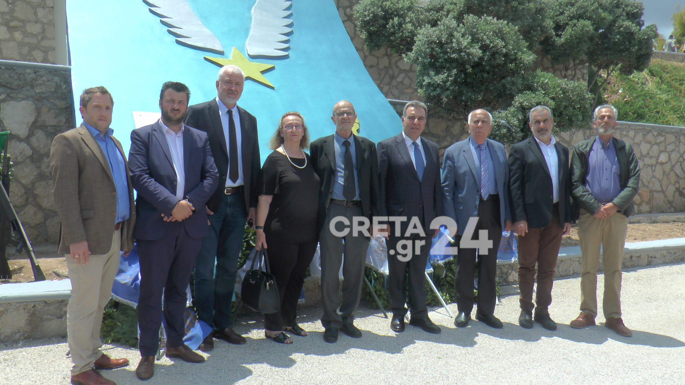 Η Κάρπαθος τίμησε τον Κρητικό ήρωα Σμηναγό Κώστα Ηλιακή (εικόνες)