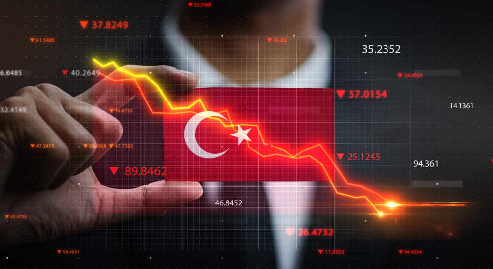 Διευθυντής Ινστιτούτου Διεθνών Οικονομικών Σχέσεων: «Η τουρκική οικονομία δεν καταρρέει»