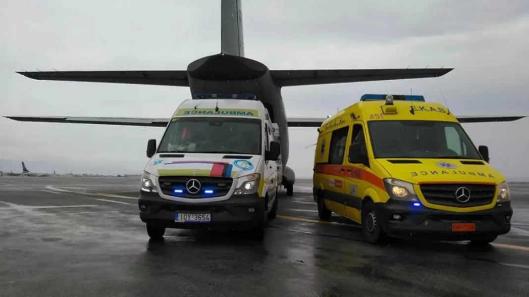 Αεροδιακομιδή «ζωής» για πρόωρο νεογνό από τη Σαντορίνη στο νοσοκομείο Ηρακλείου (εικόνες)
