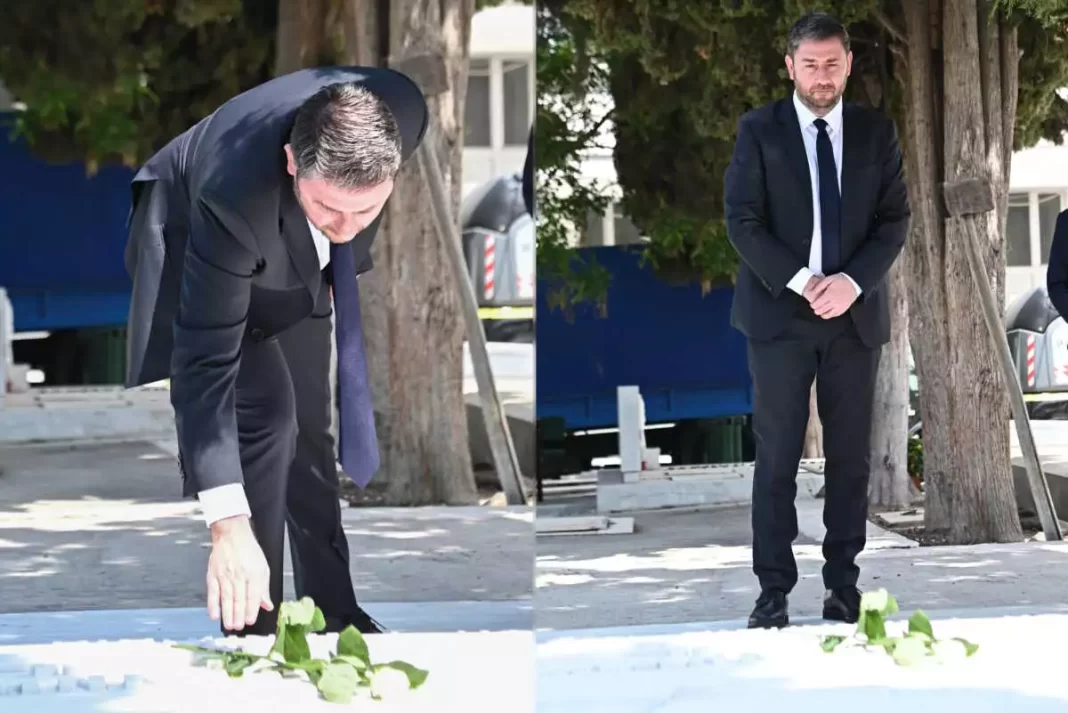 ΠΑΣΟΚ: Η συμβολική κίνηση Ανδρουλάκη στον τάφο της Φώφης Γεννηματά