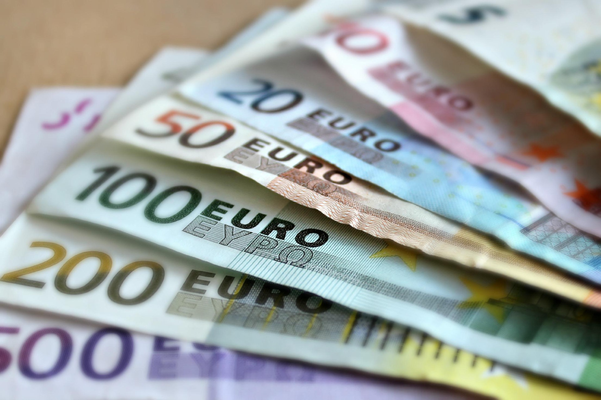 ΕΦΚΑ-ΔΥΠΑ: Πότε καταβάλλονται συντάξεις και επιδόματα Μαΐου αυτή τη βδομάδα