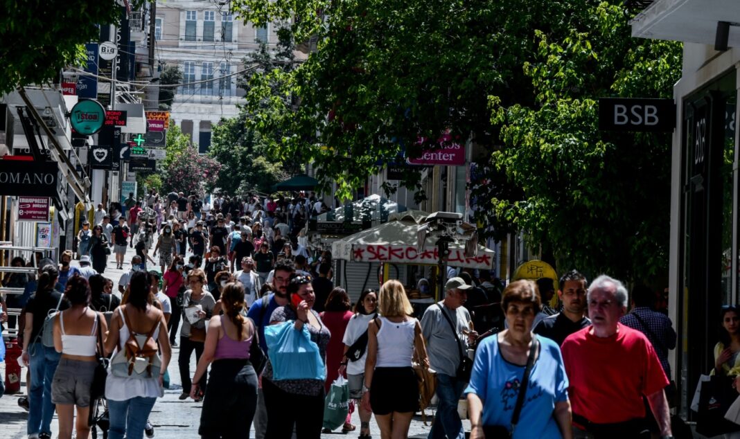 Λιγότεροι οι θάνατοι το πρώτο 4μηνο σε σχέση με το 2022