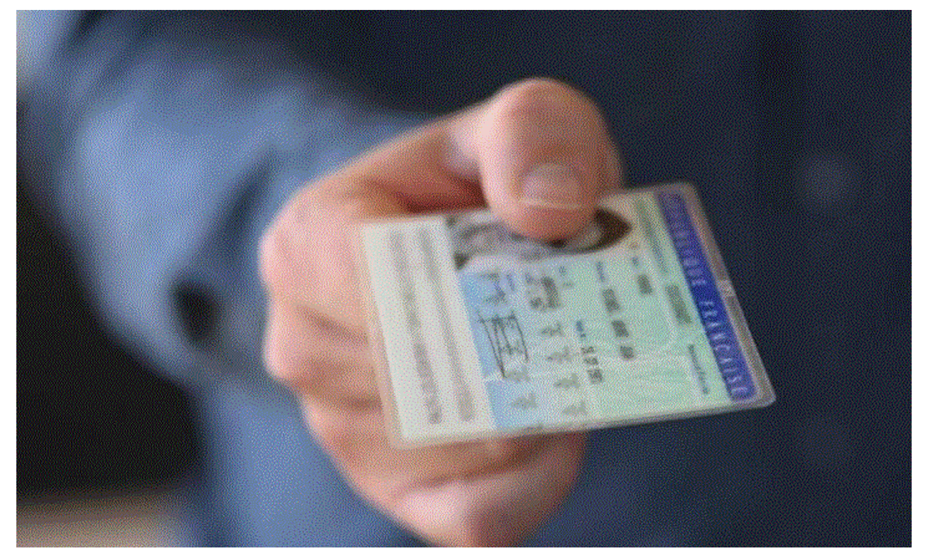 Εκλογές 2023: Έκδοση ταυτοτήτων στο «παρά πέντε» της κάλπης