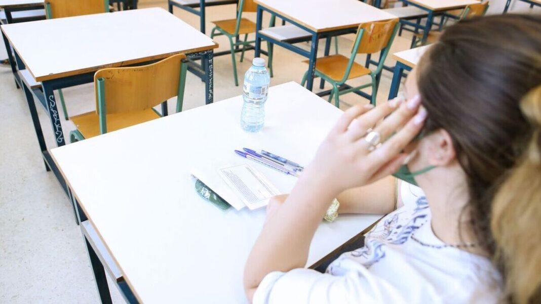 Μία ανάσα πριν την έναρξη των Πανελλαδικών: Τι αλλάζει στο μηχανογραφικό